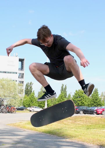 samuel_syvaniemi_kickflip